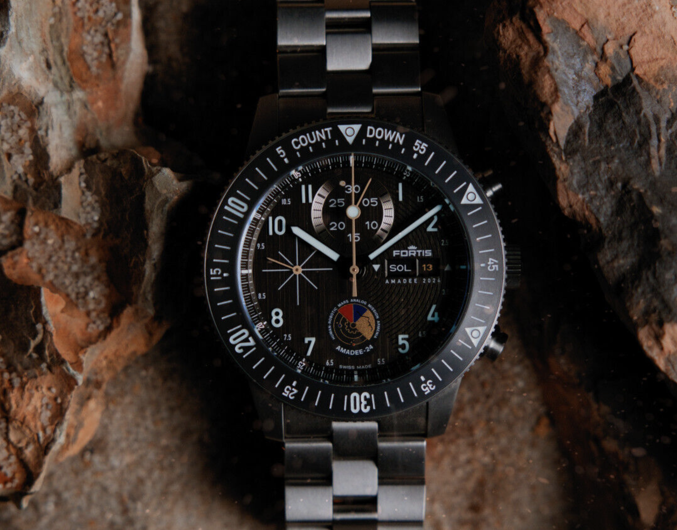 FORTIS NOVONAUT Titan N-42 Amadee-24 EDITION AUF BLOCK BRACELET